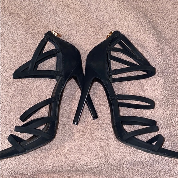 Black Strappy Heels Size 8 - Picture 7 of 9